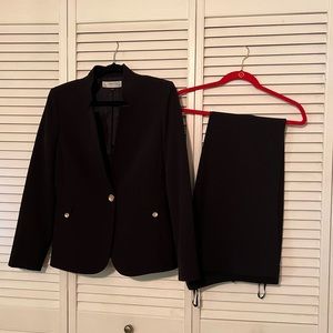 Tahari Women’s Black Business Pant Suit